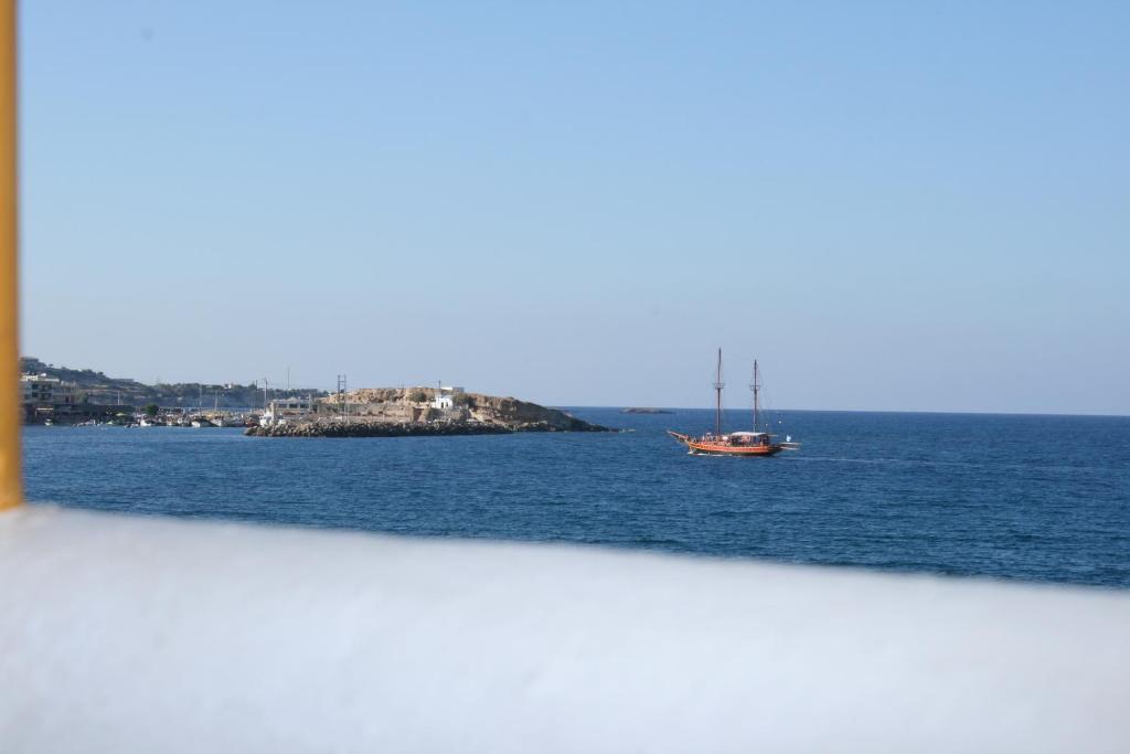 Blue Bay Apartments Hersonissos  Bilik gambar